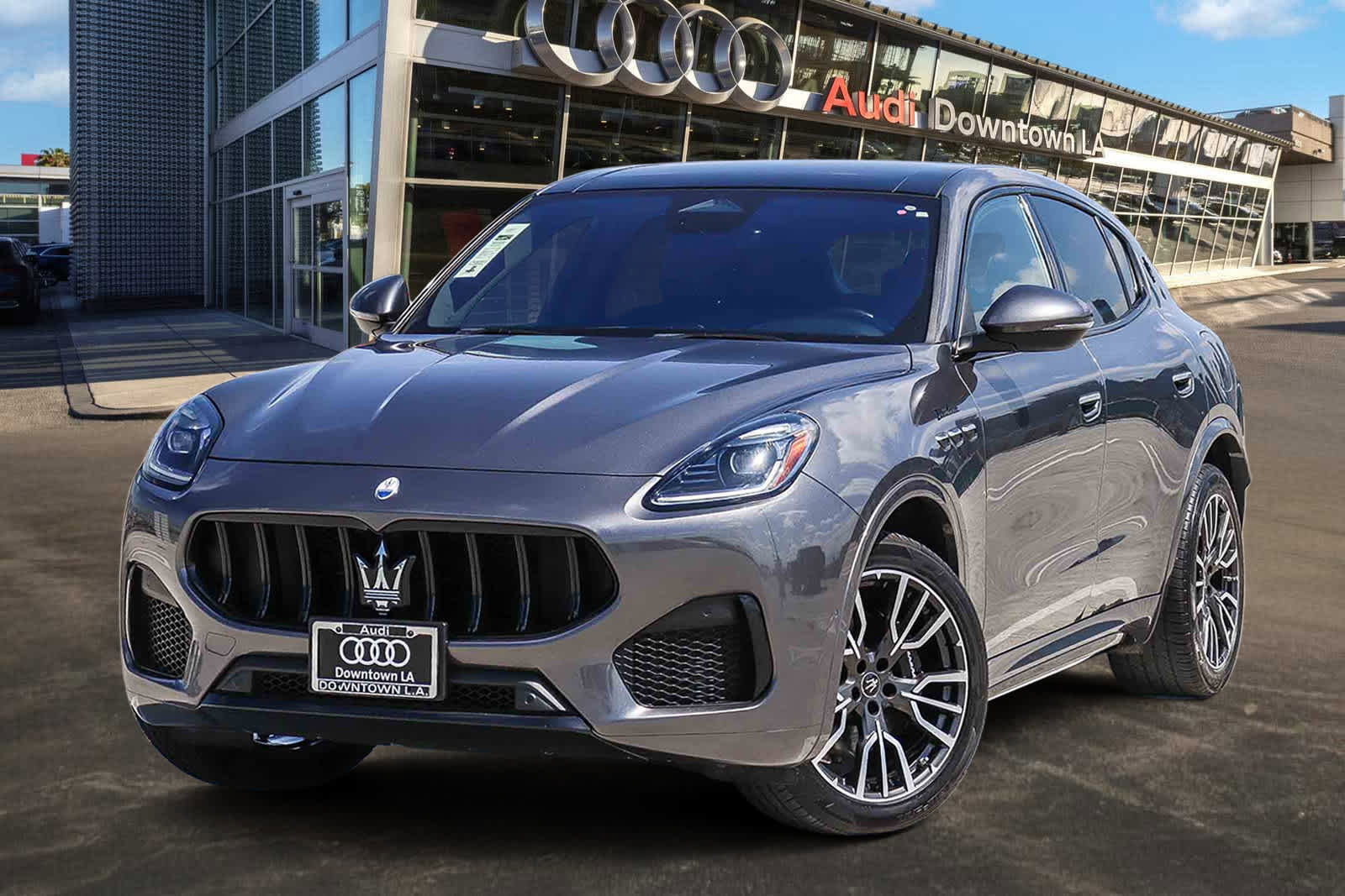 Used 2023 Maserati Grecale Modena AWD/4WD image 1