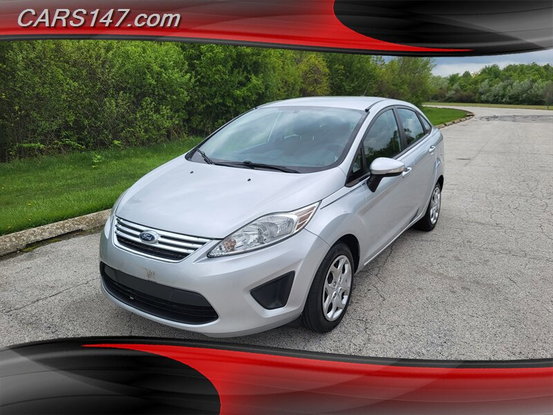 Used 2013 Ford Fiesta SE FWD image 1