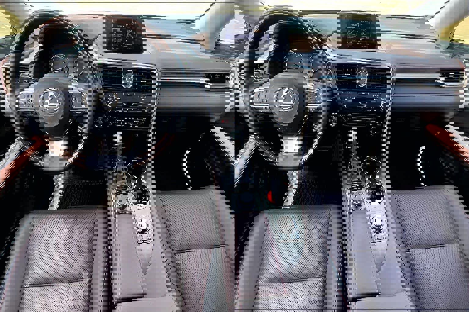 Used 2018 Lexus RX 350L FWD w/ Premium Package image 13