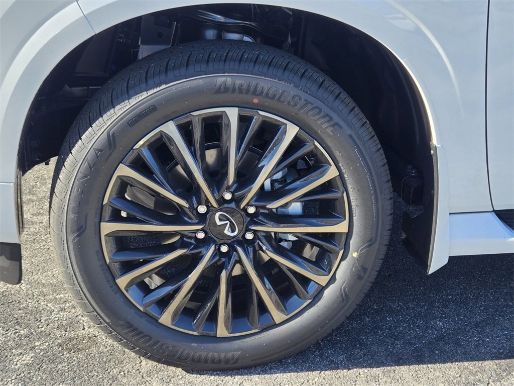 New 2026 INFINITI QX80 Autograph w/ Premium Cargo Package image 11