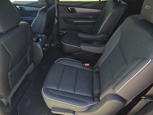 Used 2026 Buick Enclave Sport Touring FWD image 27