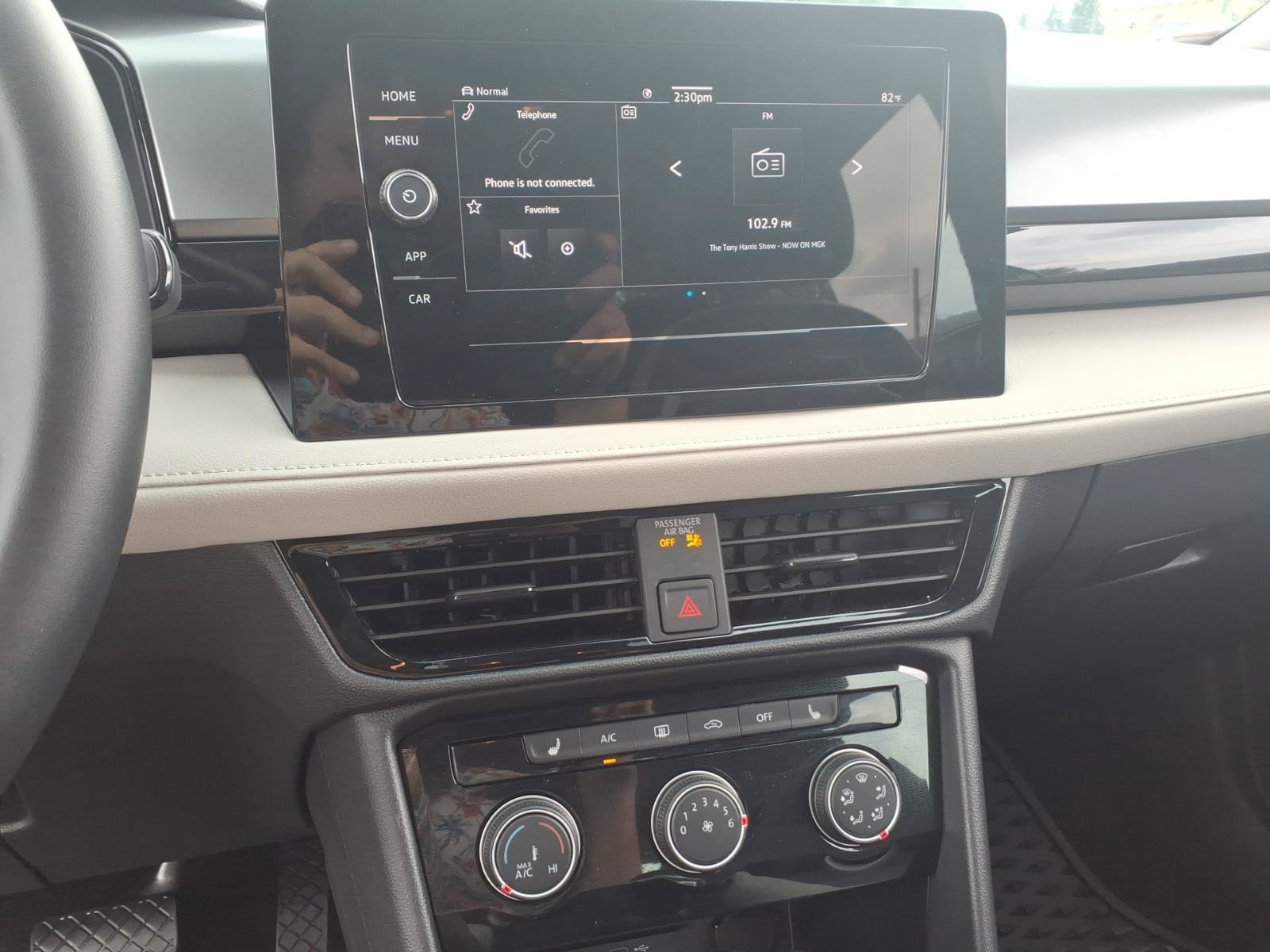Certified 2025 Volkswagen Taos S AWD/4WD image 22