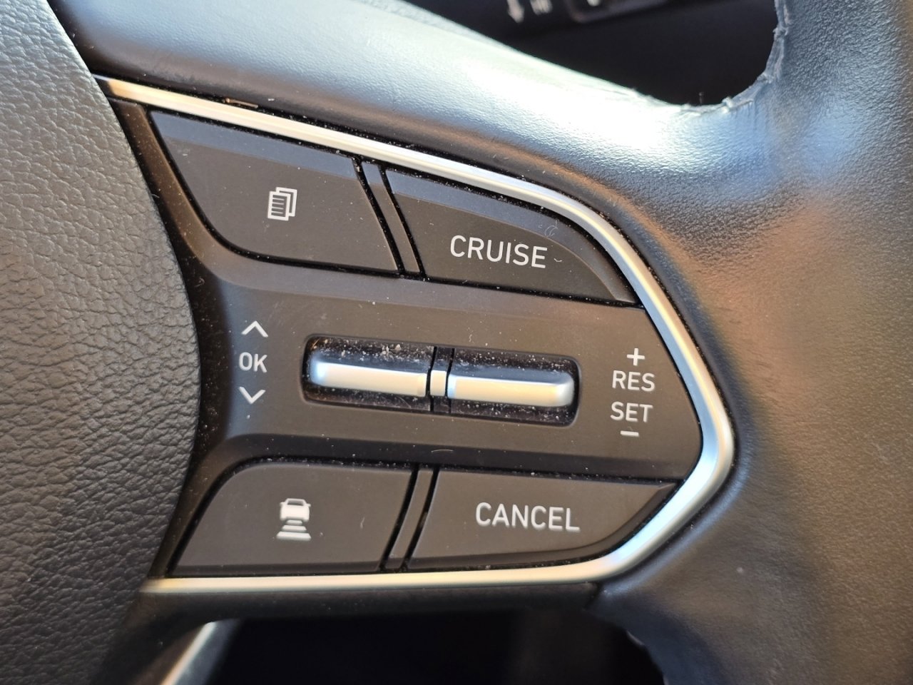 Used 2020 Hyundai Santa Fe SEL w/ Convenience Package image 32