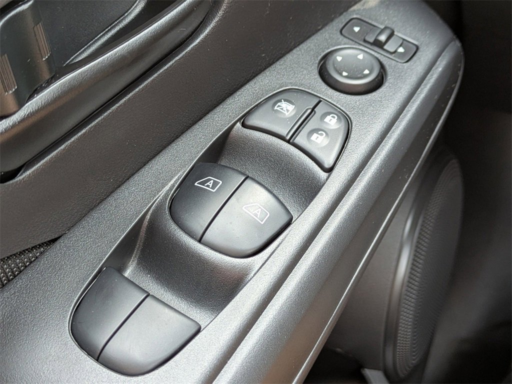 New 2025 Nissan Kicks Play S image 22