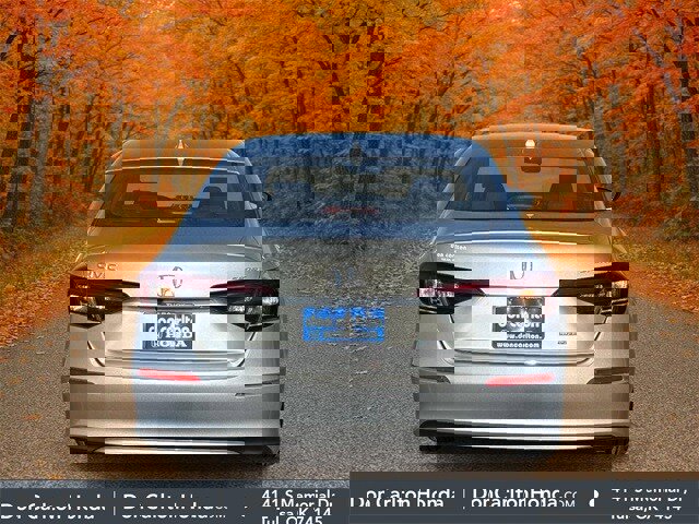 Used 2025 Honda Civic Sport image 5