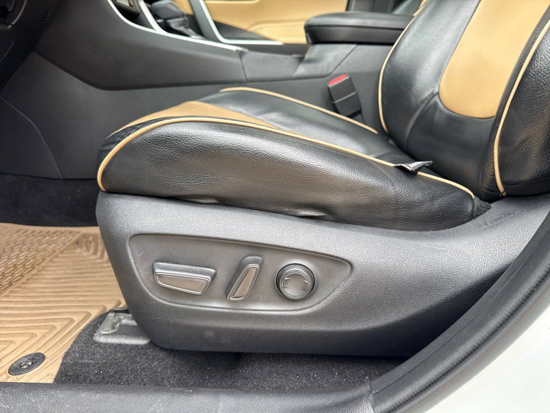 Used 2020 Toyota RAV4 XLE image 17