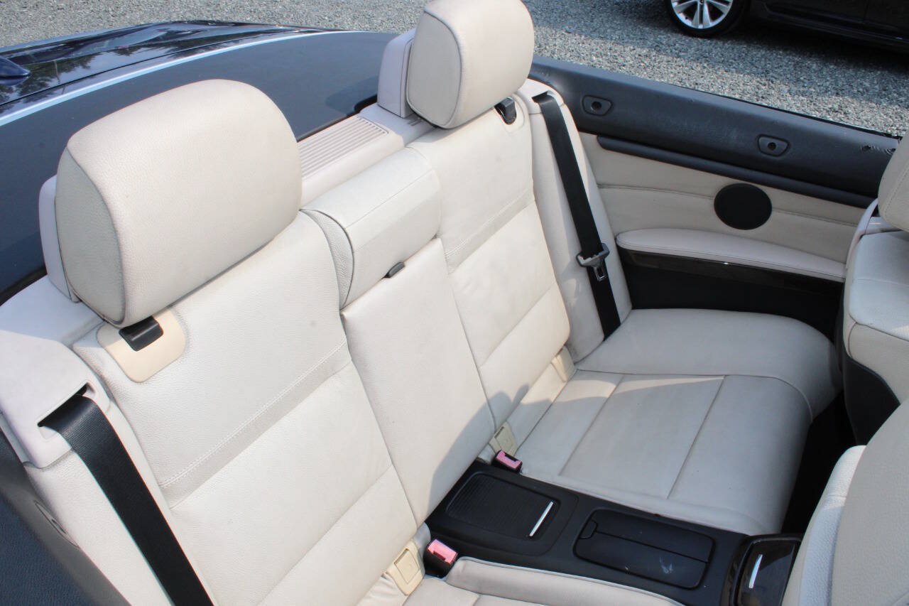 Used 2013 BMW 328i Convertible RWD image 25