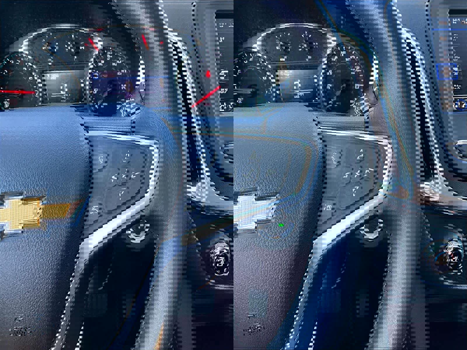 Used 2022 Chevrolet Equinox LT image 24