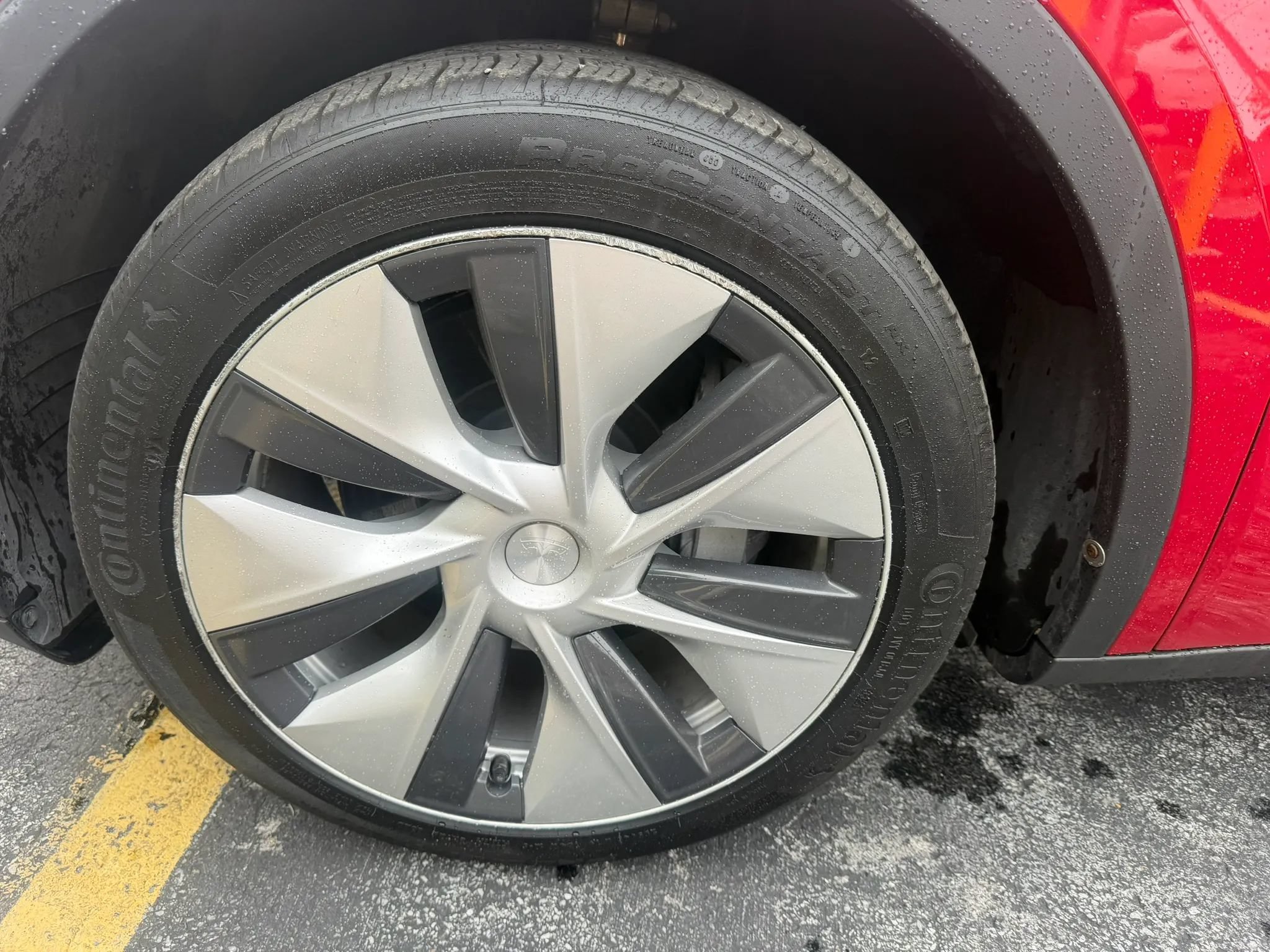 Used 2022 Tesla Model Y Long Range AWD/4WD image 24