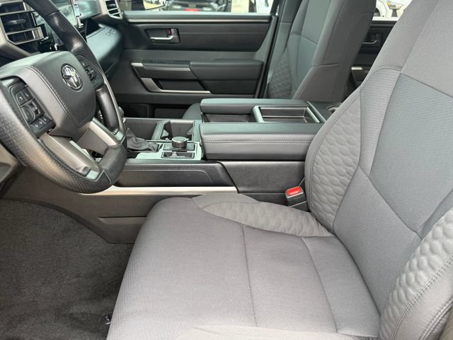 Used 2026 Toyota Tundra SR5 w/ SR5 Convenience Package AWD/4WD image 9