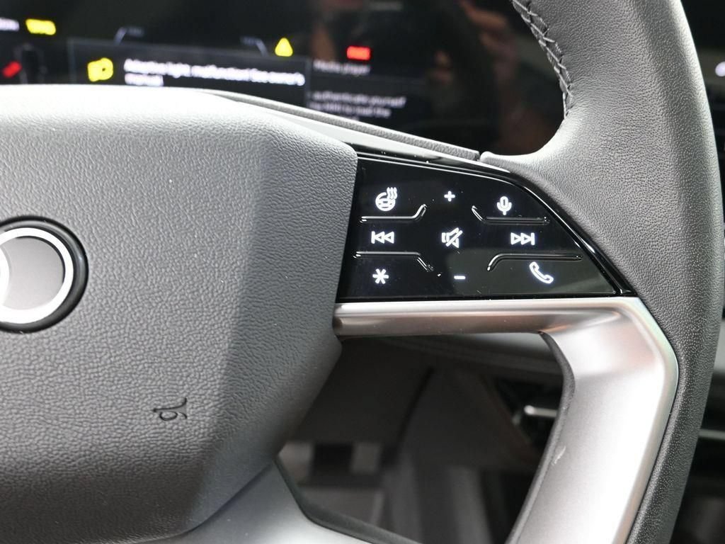 New 2025 Audi Q6 e-tron Premium Plus AWD/4WD image 15