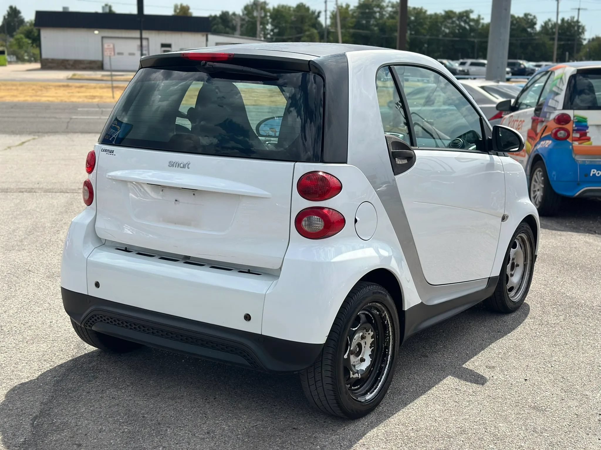 Used 2015 smart fortwo pure RWD image 6