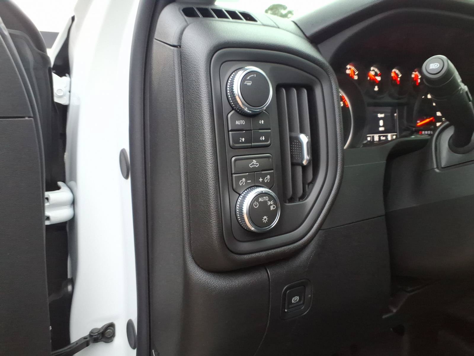 New 2026 GMC Sierra 1500 Pro w/ Pro Value Package AWD/4WD image 8