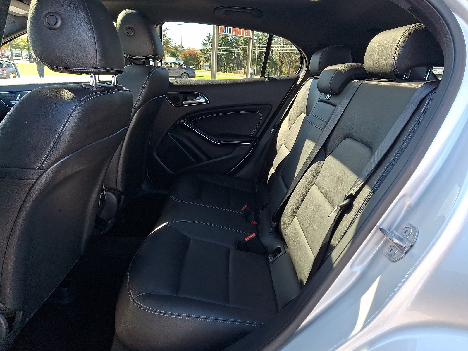 Used 2019 Mercedes-Benz GLA 250 4MATIC image 10