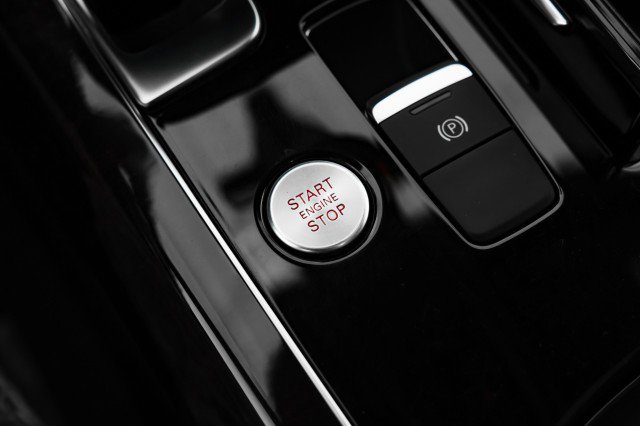 Used 2017 Audi A8 L 3.0T w/ Executive Package image 19