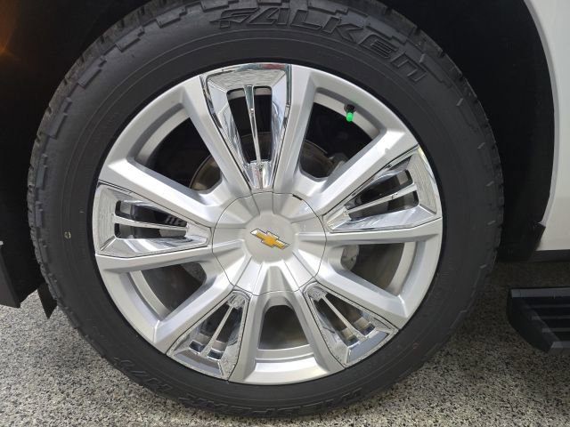 Used 2024 Chevrolet Suburban High Country image 30