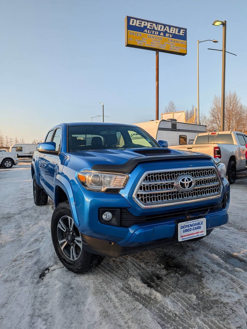 Used 2017 Toyota Tacoma TRD Sport w/ Tow Package