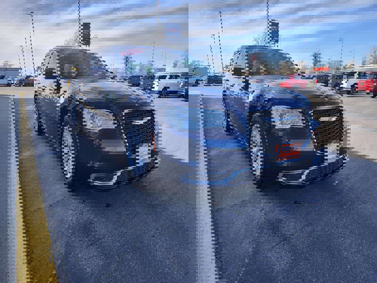 Used 2016 Chrysler 300 Limited image 3