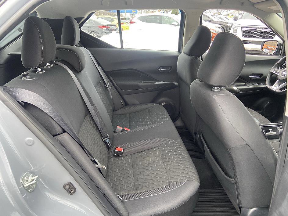 Certified 2021 Nissan Kicks SV image 18