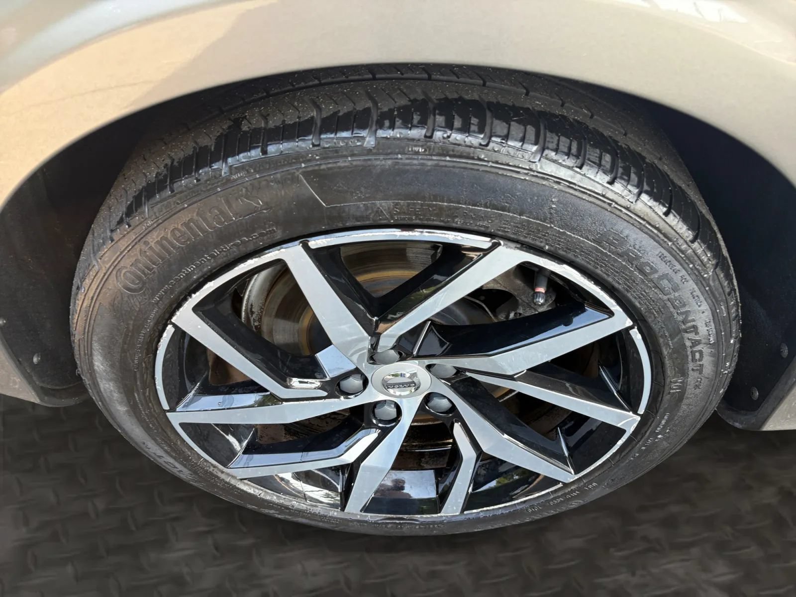 Used 2019 Volvo S60 T6 Momentum AWD/4WD image 40