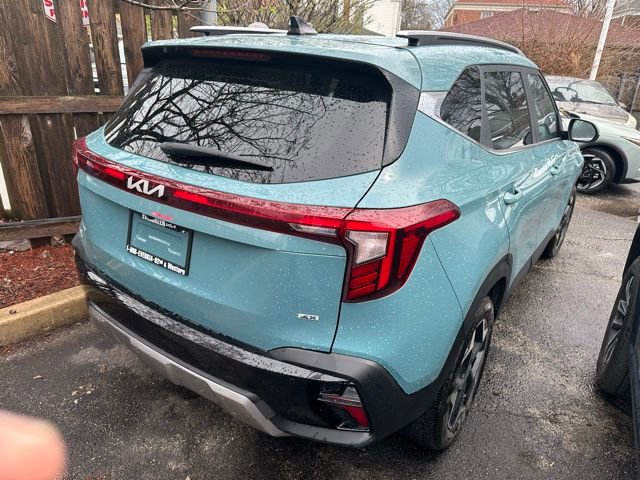 Used 2025 Kia Seltos EX w/ EX Sunroof Package image 4