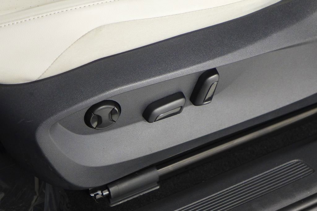 Used 2022 Volkswagen Tiguan SE image 20