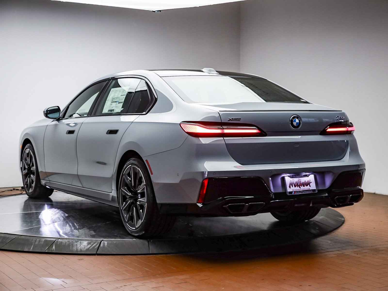 New 2025 BMW 760i xDrive image 9