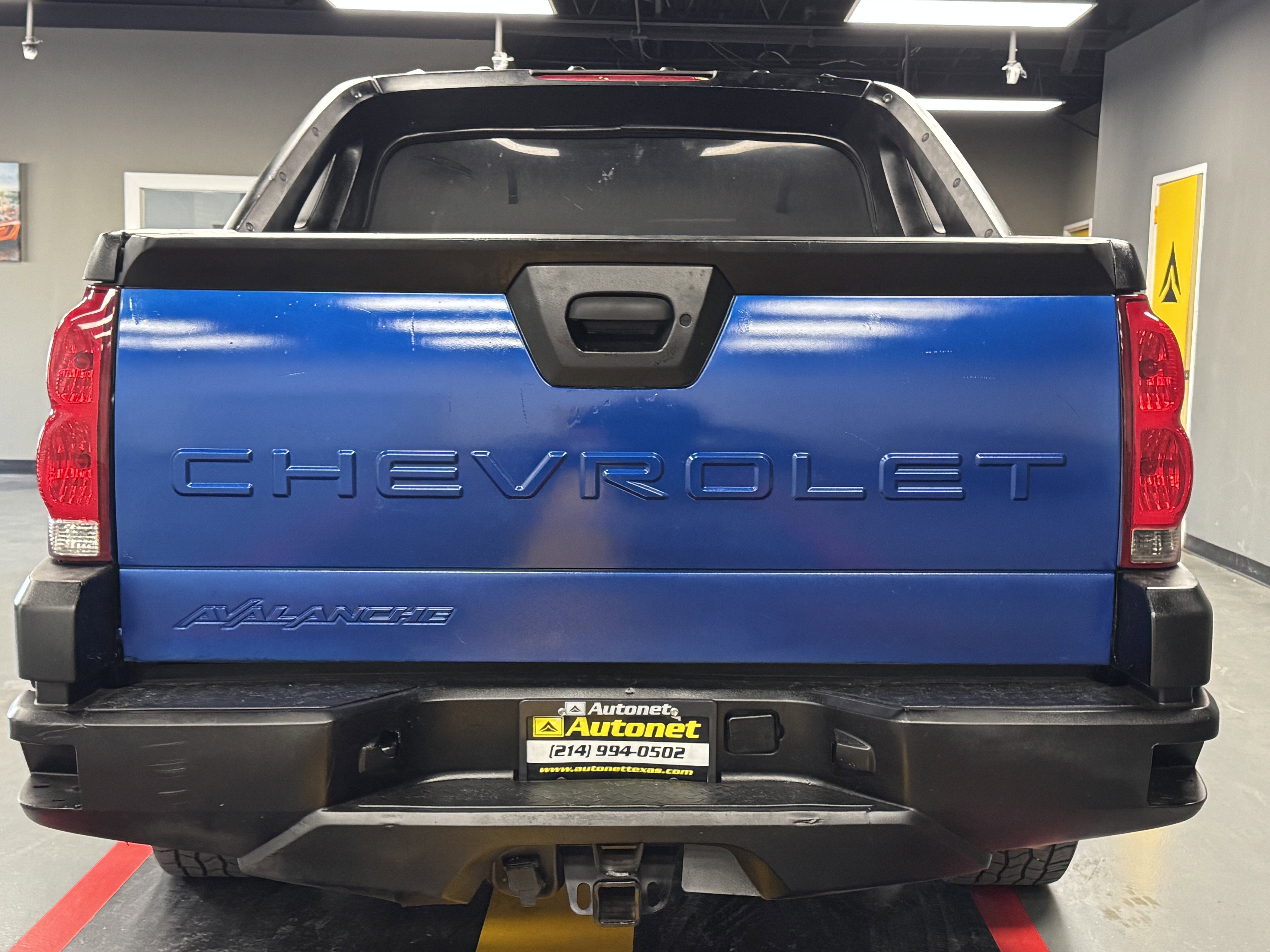 Used 2003 Chevrolet Avalanche 2WD image 5