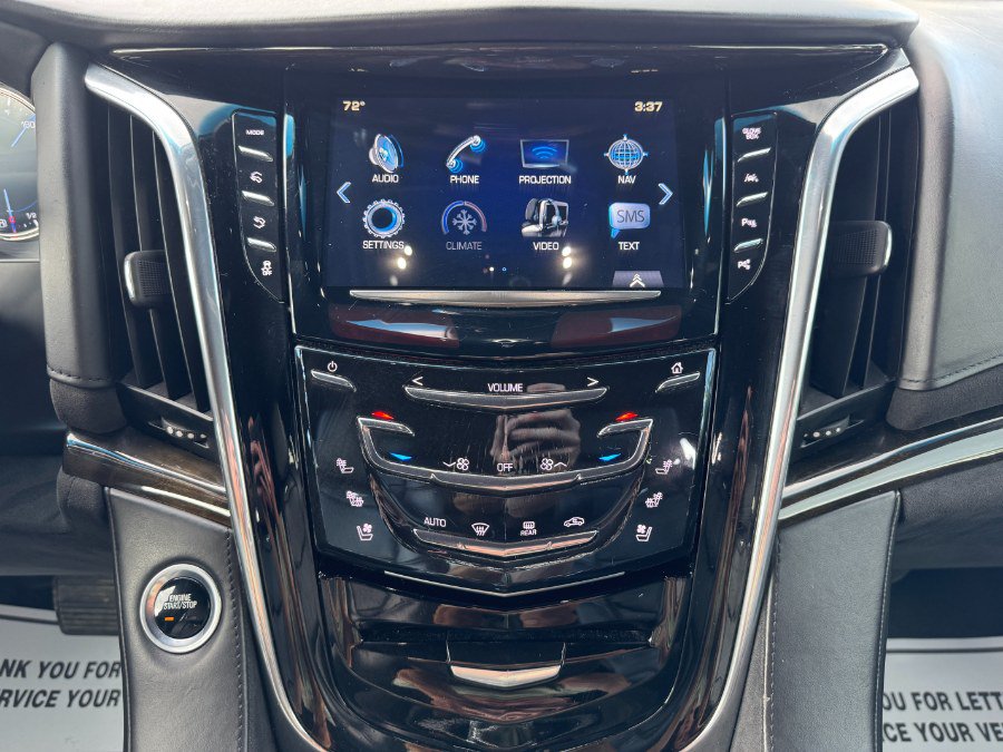 Used 2017 Cadillac Escalade ESV Platinum AWD/4WD image 24