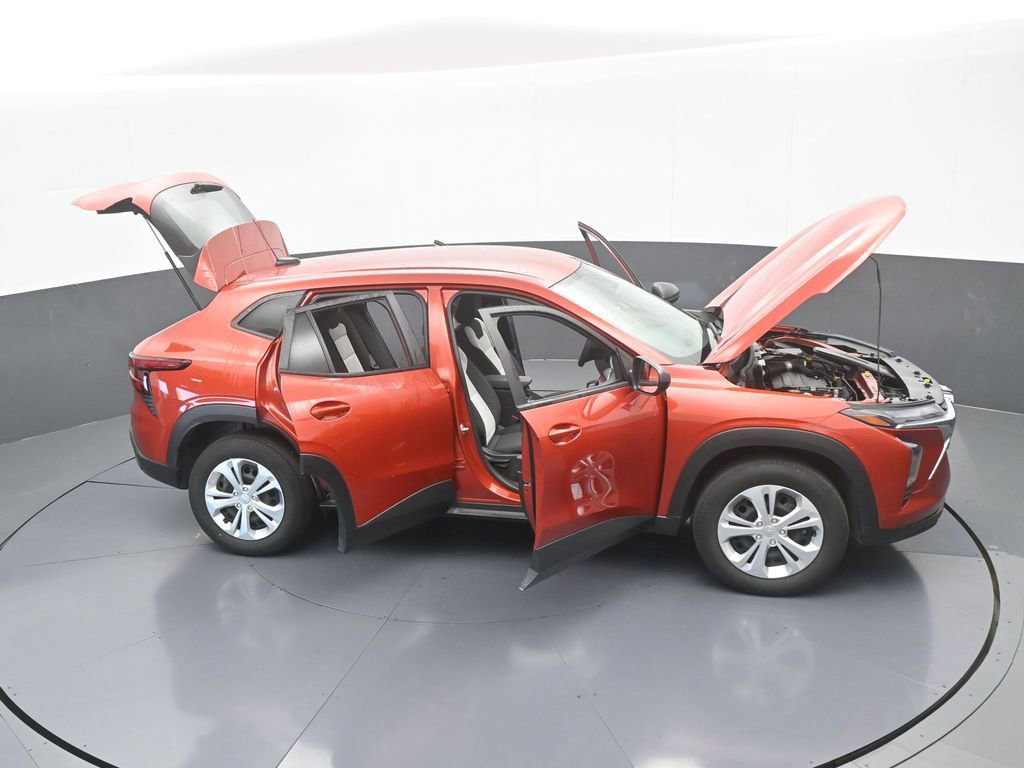 Used 2024 Chevrolet Trax LS image 64