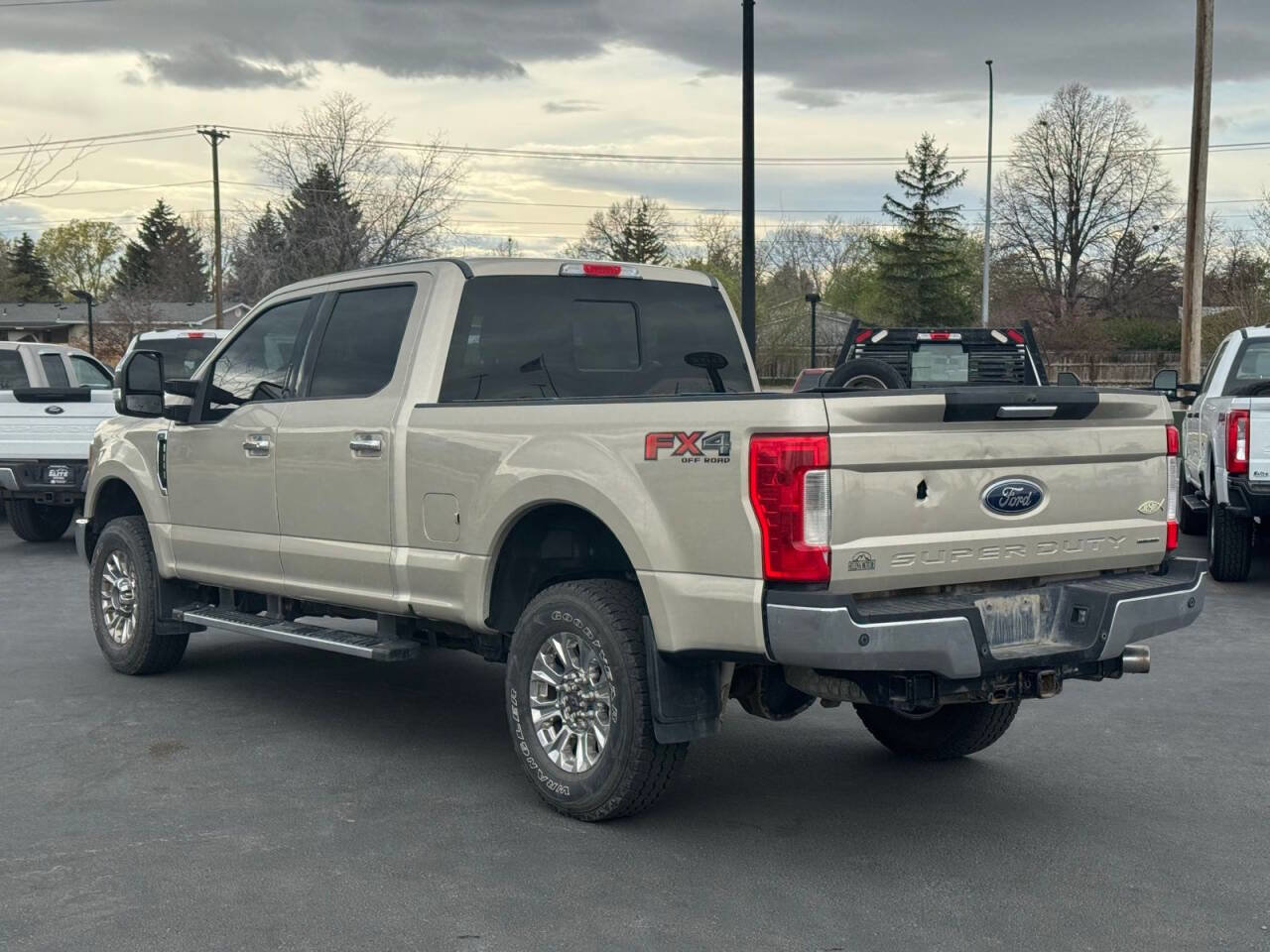 Used 2017 Ford F250 XLT w/ XLT Premium Package image 5
