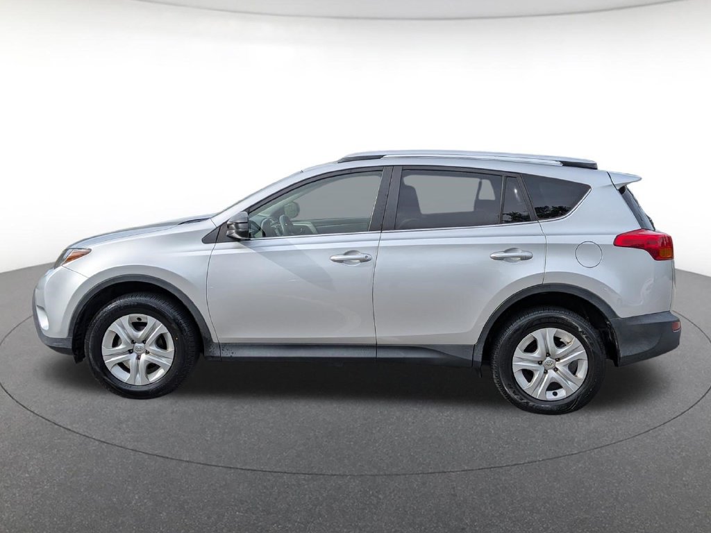 Used 2015 Toyota RAV4 LE FWD image 2