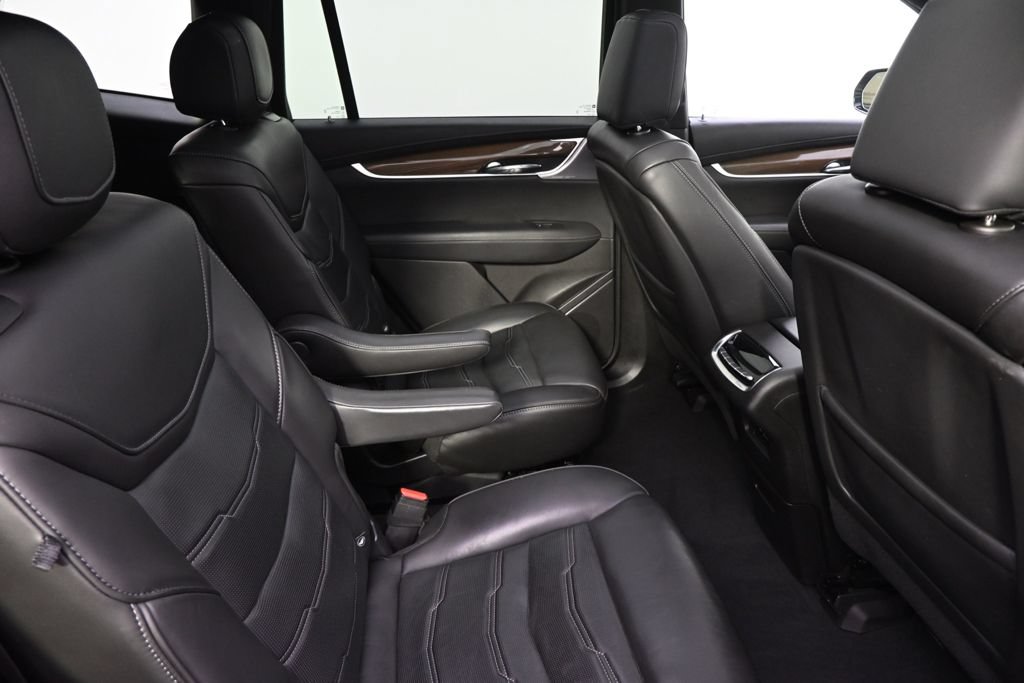 Used 2022 Cadillac XT6 Premium Luxury w/ Platinum Package AWD/4WD image 18