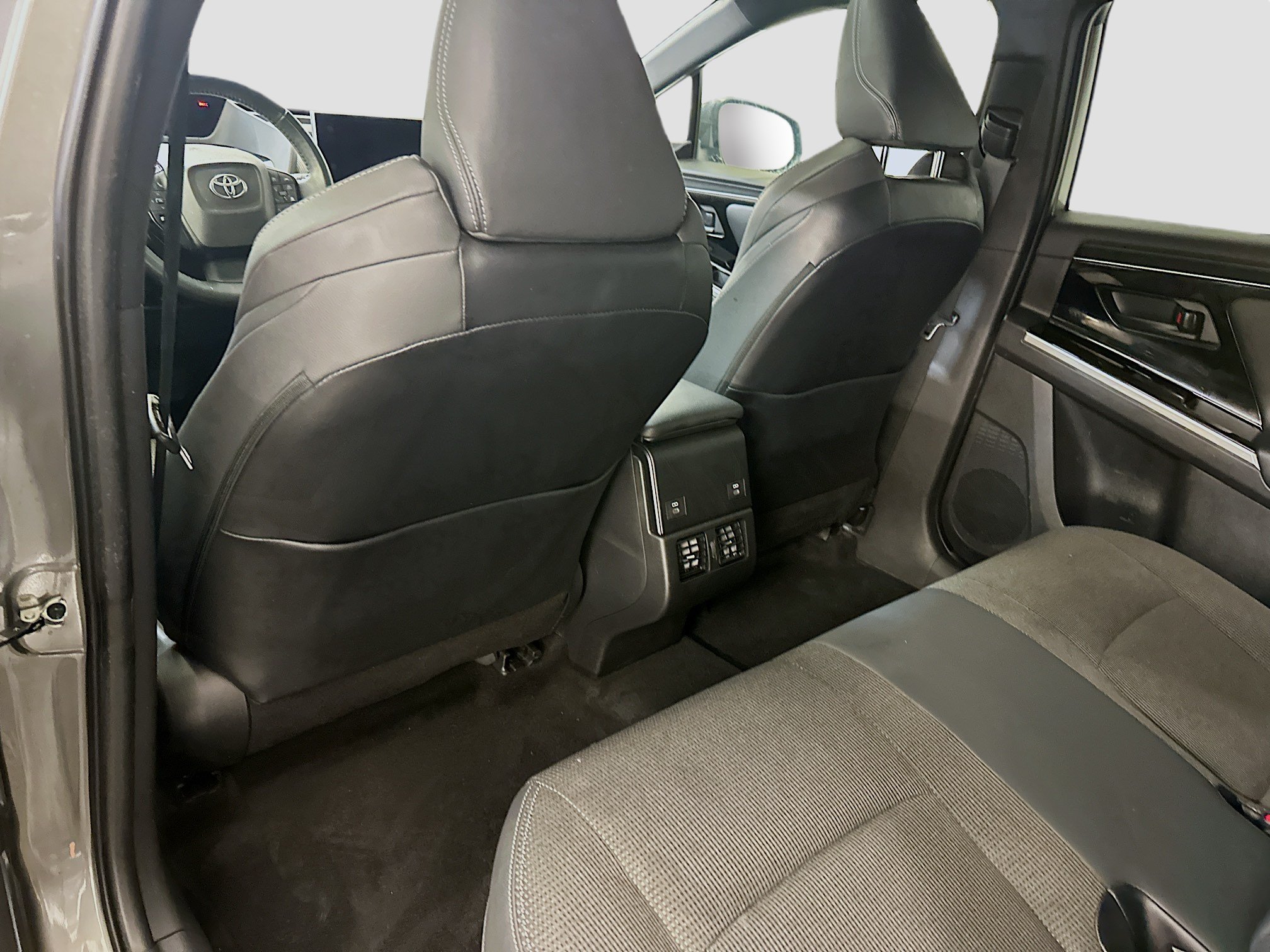 Used 2024 Toyota bZ4X AWD w/ Weather Package image 29
