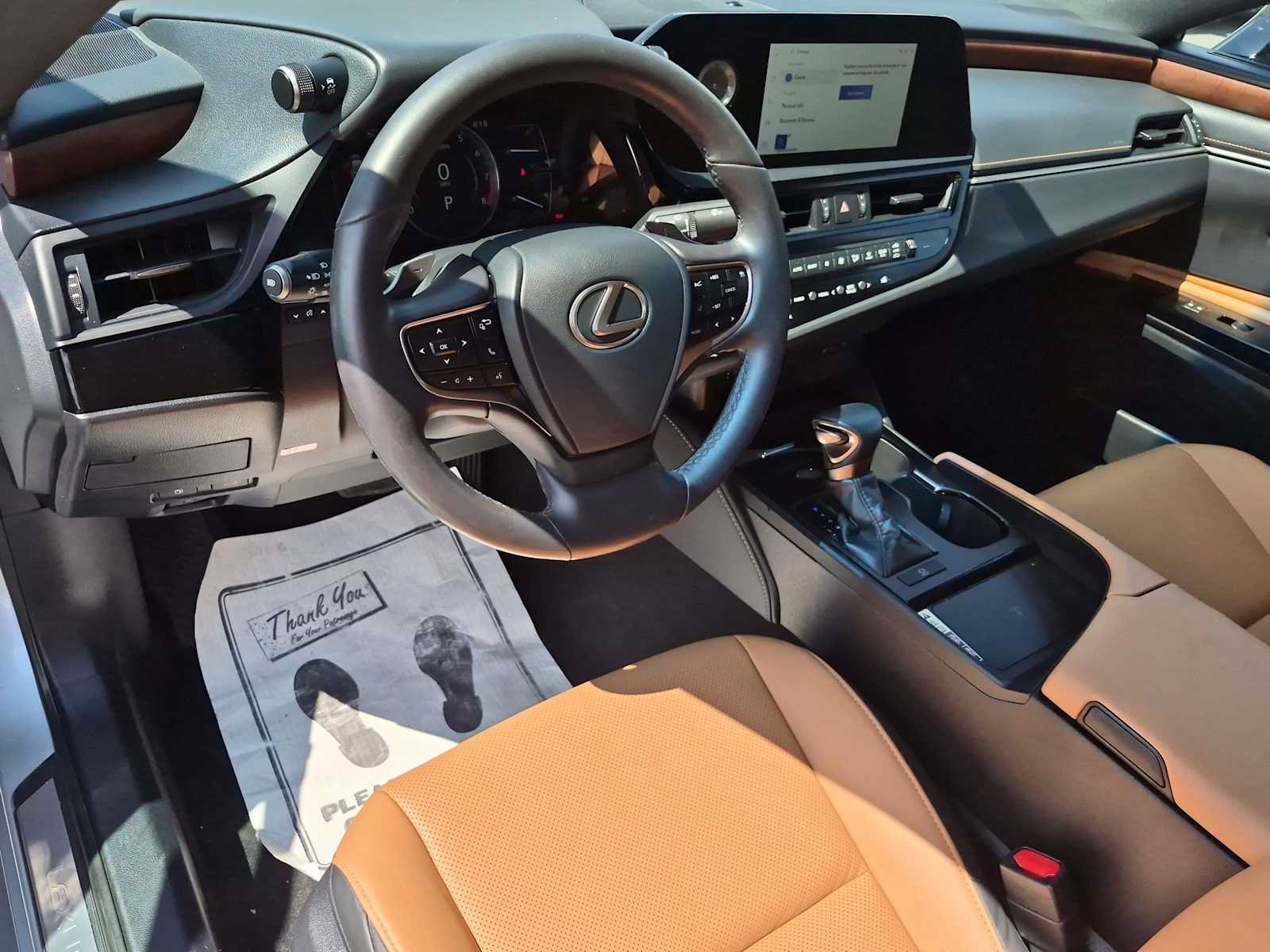 Used 2024 Lexus ES 350 w/ Premium Package FWD image 10