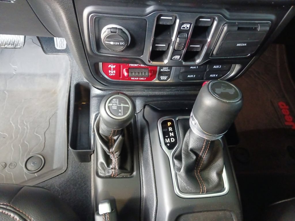 Used 2022 Jeep Wrangler Unlimited Rubicon AWD/4WD image 38