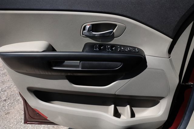 Used 2017 Kia Sedona LX w/ LX Essentials Premium Package image 43