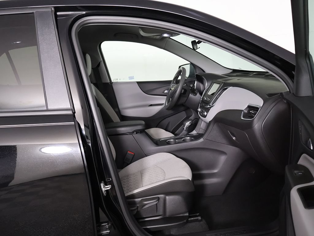 Used 2024 Chevrolet Equinox LS w/ LS Convenience Package FWD image 25