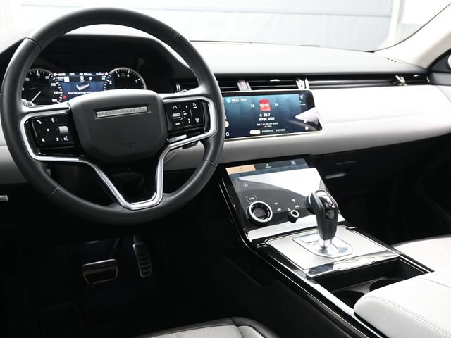 Used 2023 Land Rover Range Rover Evoque R-Dynamic SE image 7