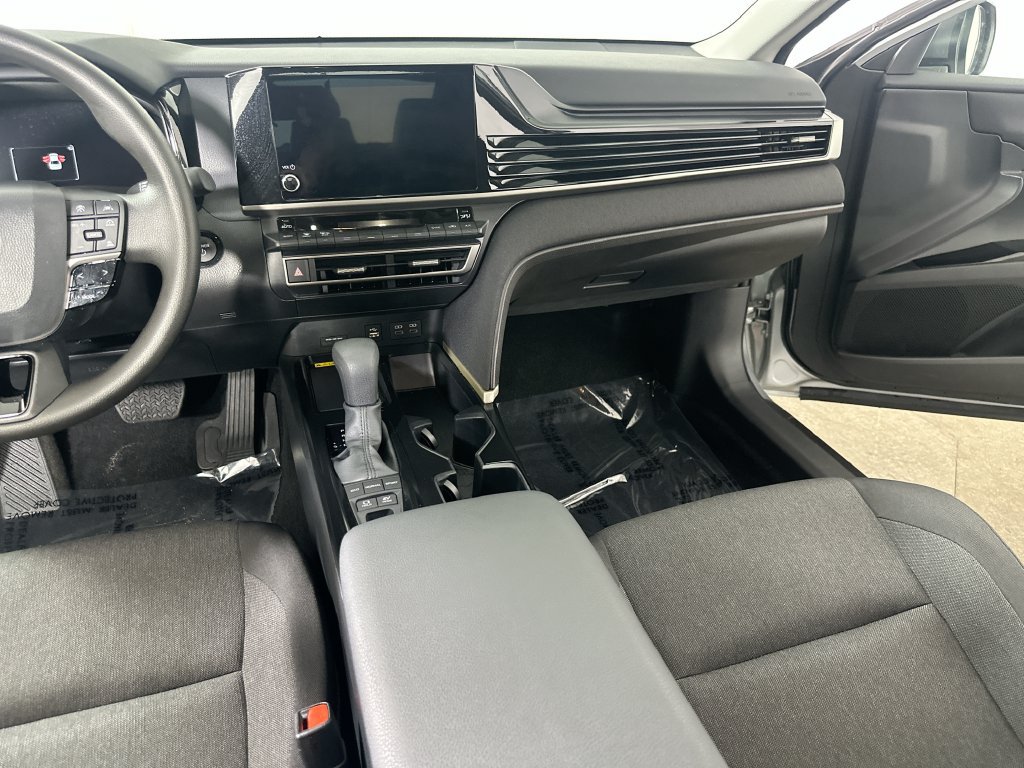 Used 2026 Toyota Camry LE FWD image 21