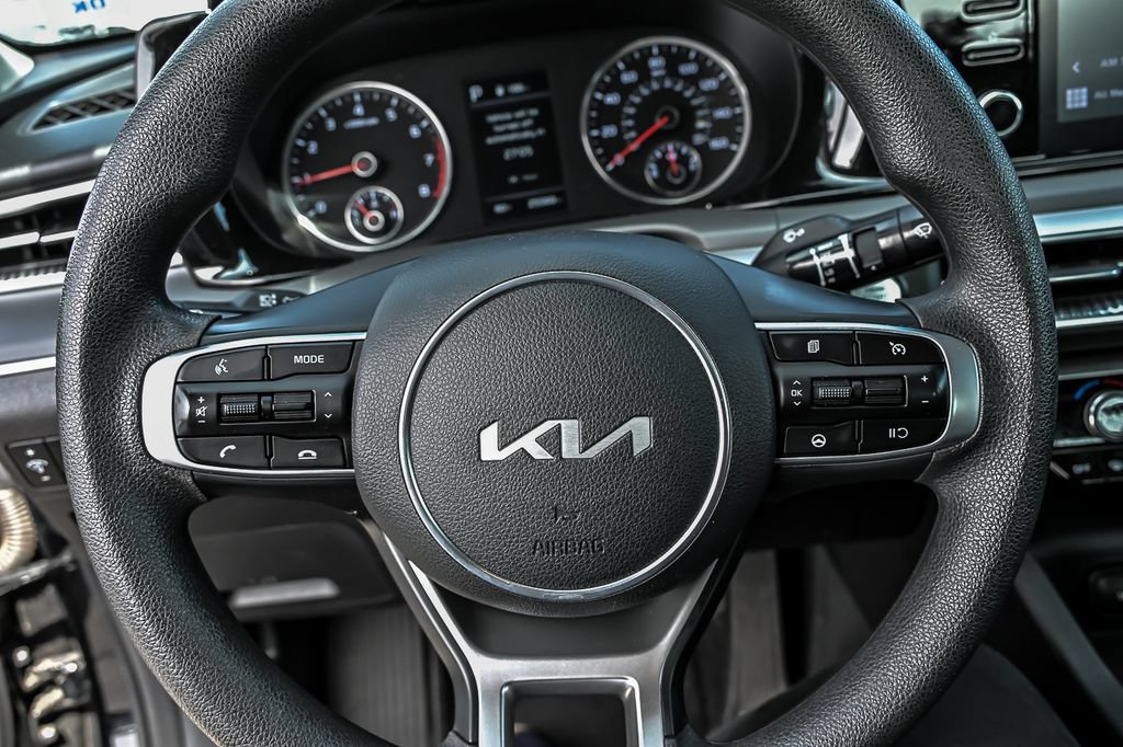 Used 2022 Kia K5 LXS FWD image 21