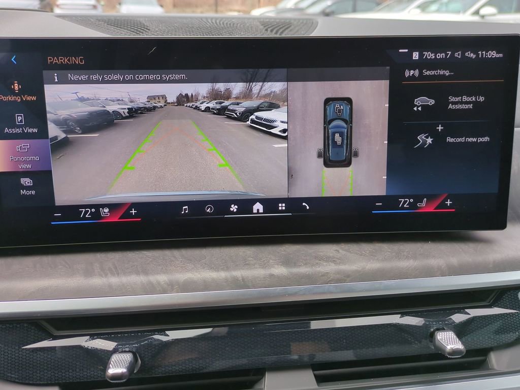 Used 2025 BMW X5 xDrive50e w/ Premium Package image 26