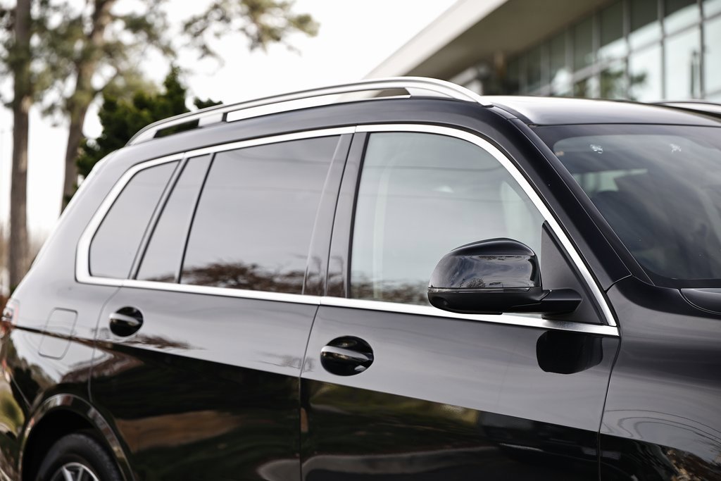 Used 2023 BMW X7 xDrive40i image 3