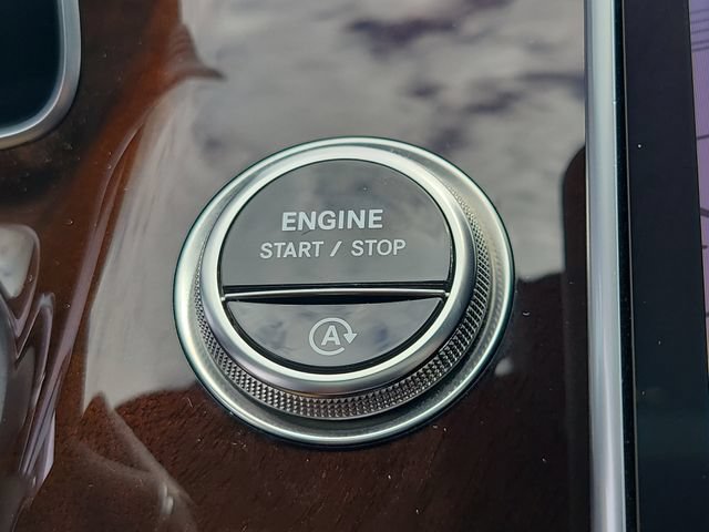 Used 2025 Mercedes-Benz S 500 4MATIC image 36