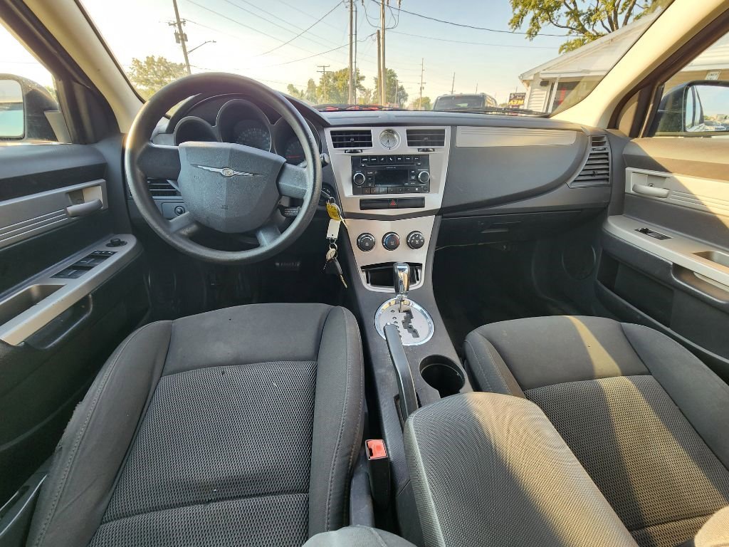 Used 2010 Chrysler Sebring Touring image 13