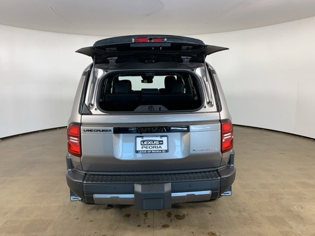 Used 2024 Toyota Land Cruiser image 12
