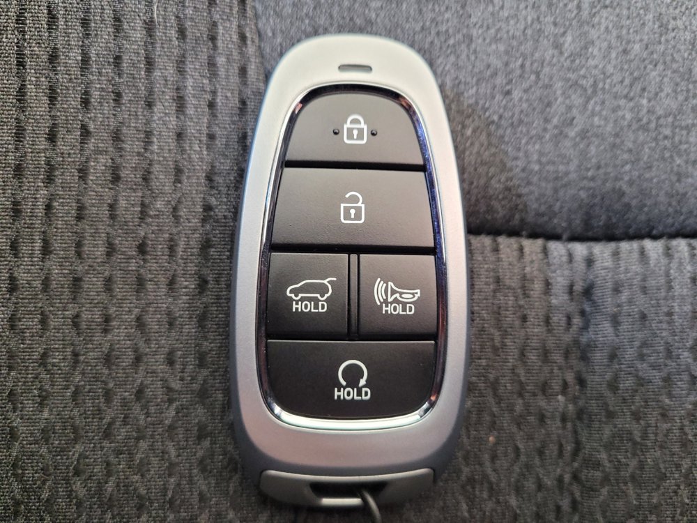 Used 2023 Hyundai Santa Fe SEL AWD/4WD image 32