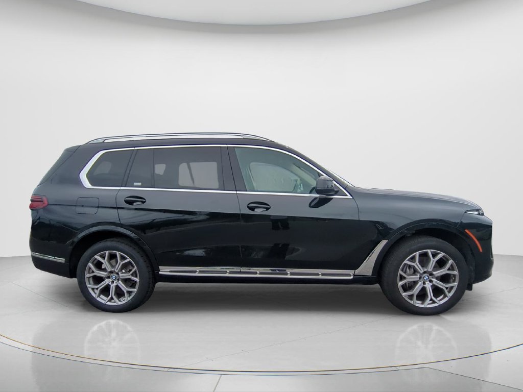 Used 2026 BMW X7 xDrive40i AWD/4WD image 4