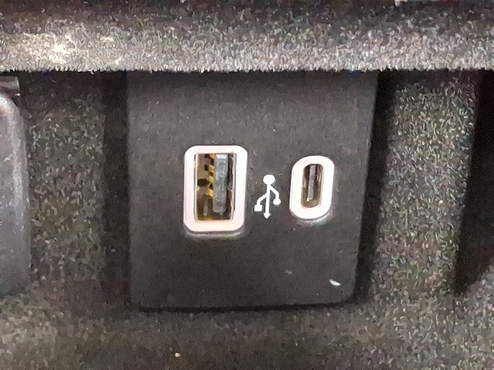 Used 2022 Lincoln Corsair Reserve w/ Elements Package image 25