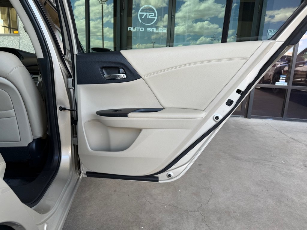 Used 2014 Honda Accord EX-L image 32